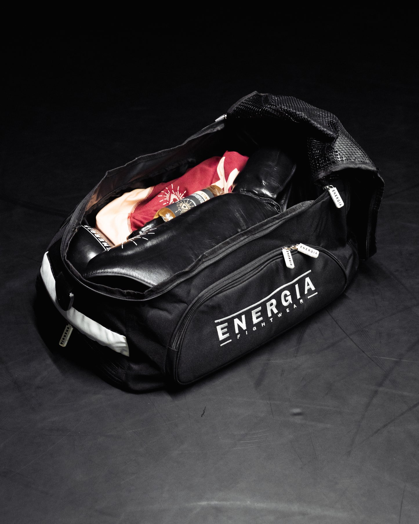 Convertible hybrid backpack