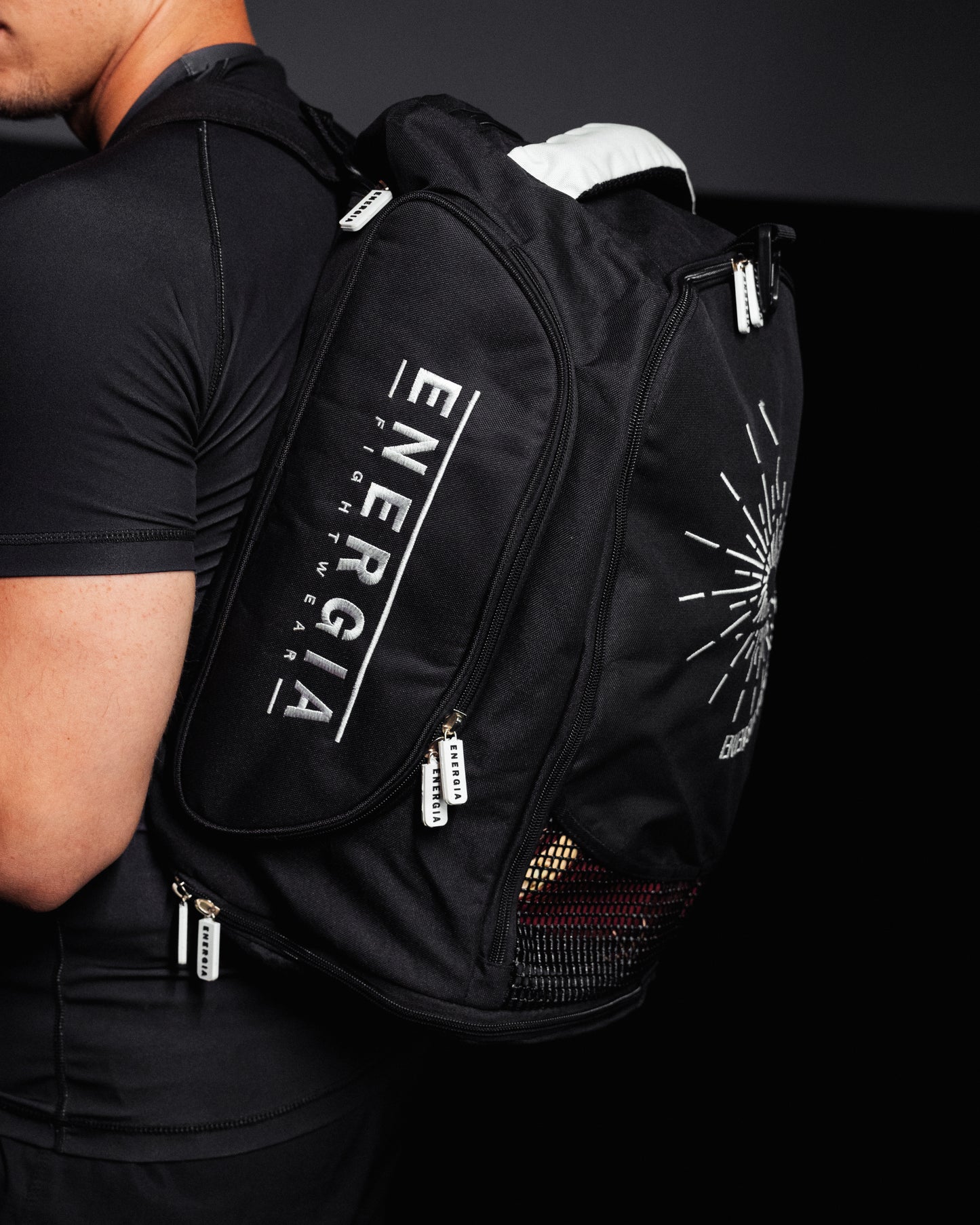 Convertible hybrid backpack