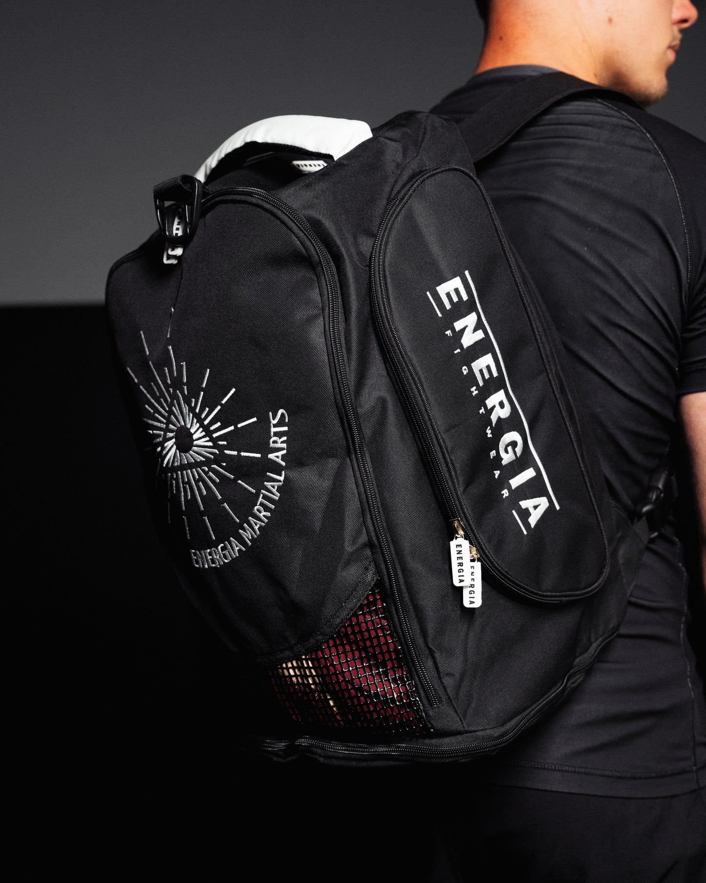 Convertible hybrid backpack