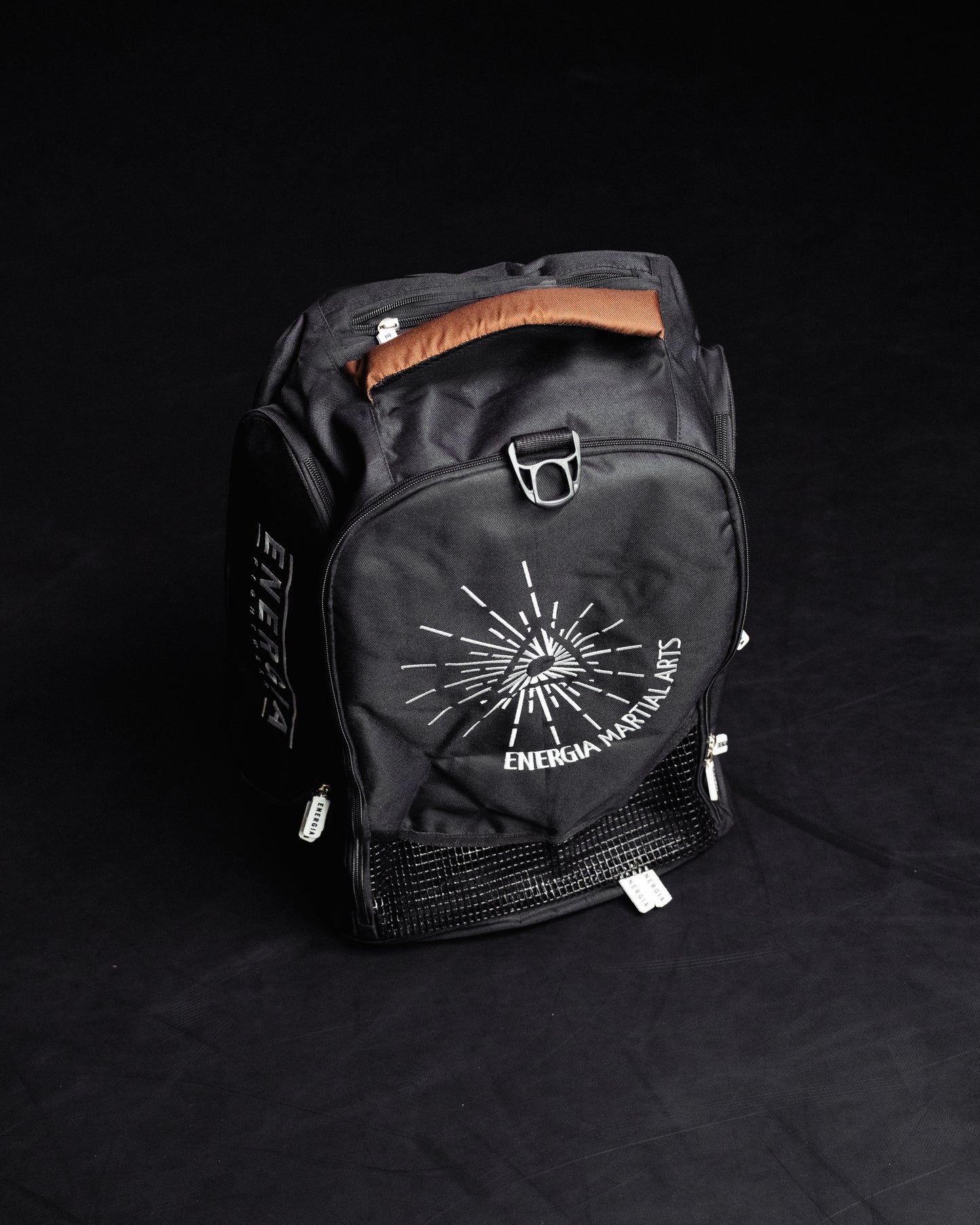 Convertible hybrid backpack